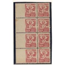 0047-200Rs Revolução de 32 em bloco de 8 sem denteação á esquerda