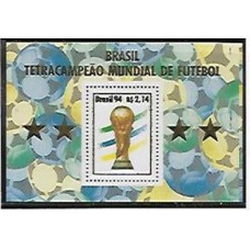 B-098-Brasil Tetra Campeão Mundial de Futebol com corte deslocado, visível na margem direita
