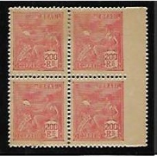 214-200Rs Aviação, quadra na filigrana "Estadão"vertical, com denteação á direita deslocada