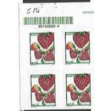 0743-Cr$1,00 Morangos, quadra com verde deslocado para baixo.Raro