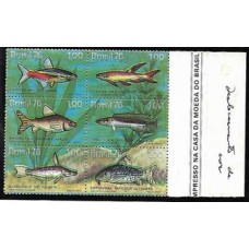 0939/44-Peixes de Agua Doce,  com cores deslocadas