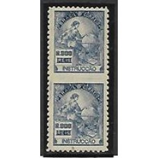 294-2000Rs Instrução, filigrana Armas, par vertical sem denteação horizontal entre os selos.