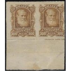 44L-300Rs D.Pedro Barba Branca, par novo com goma, margem de folha e legenda em um selo
